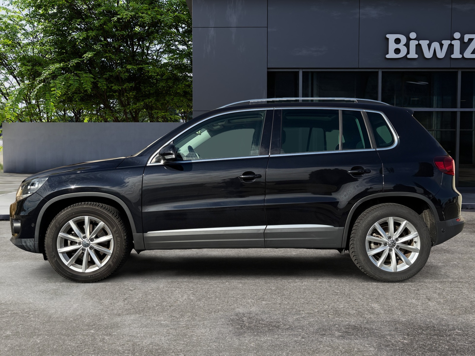 Volkswagen Tiguan 1