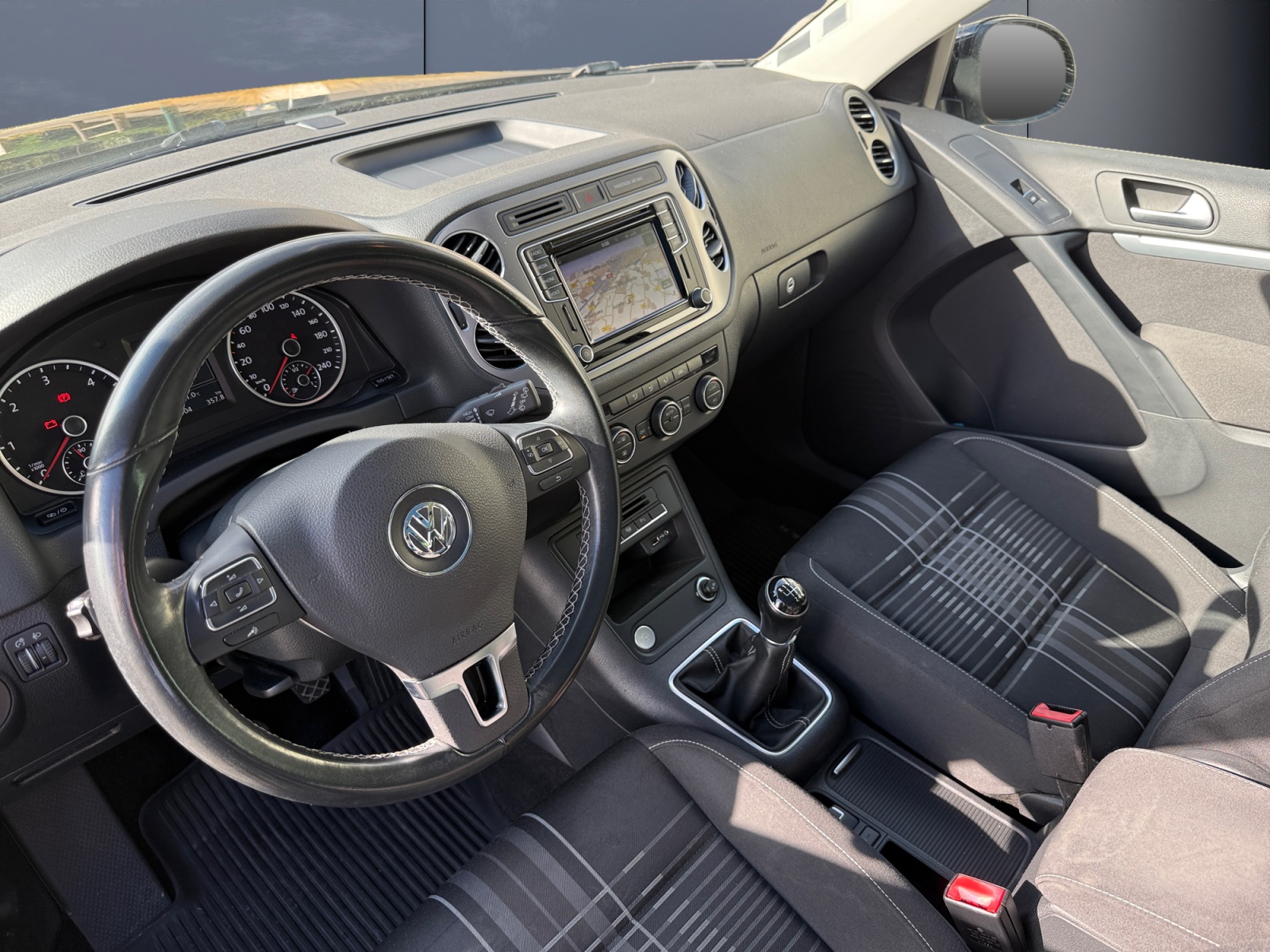 Volkswagen Tiguan 8