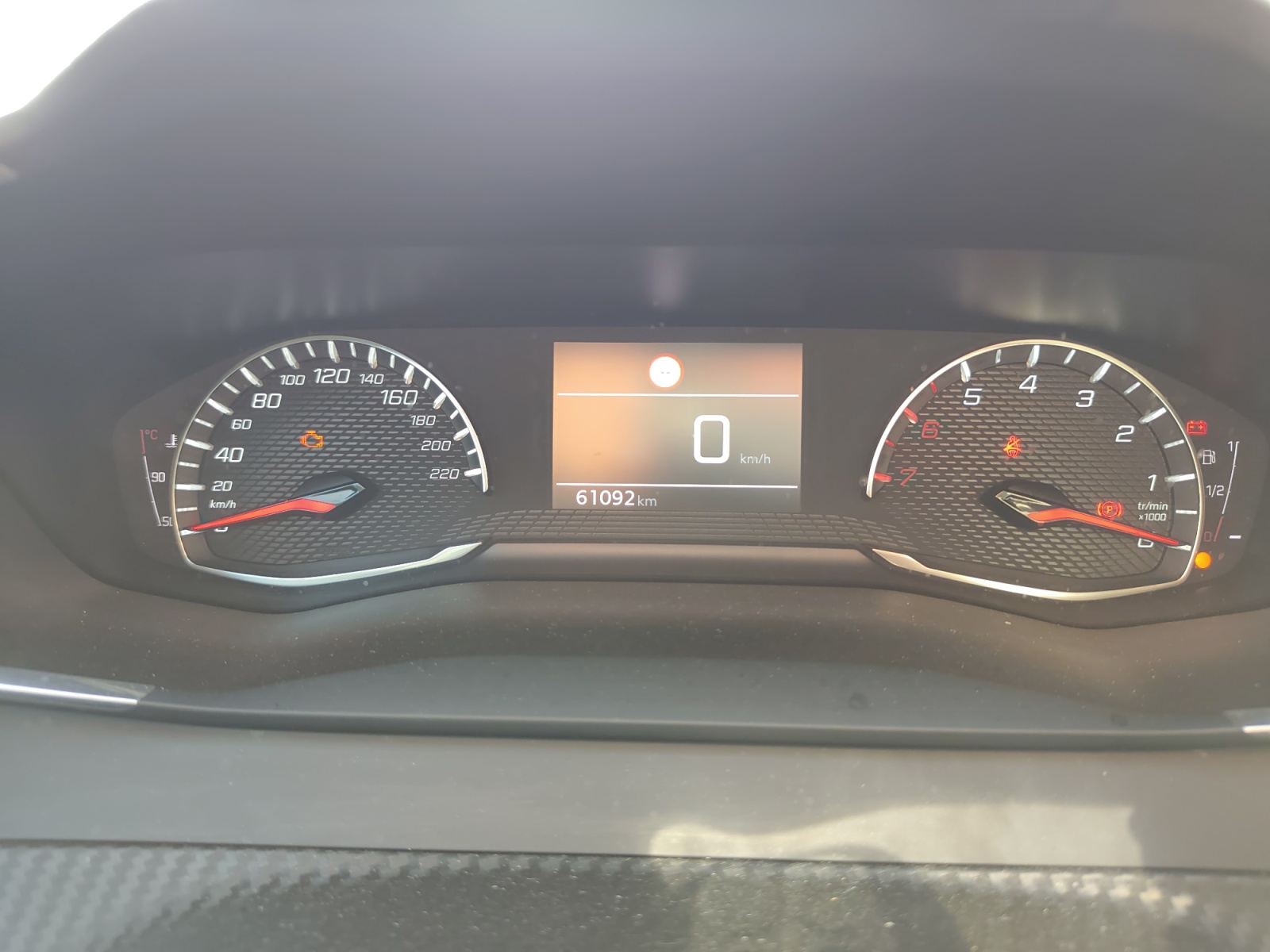 Peugeot 208 16