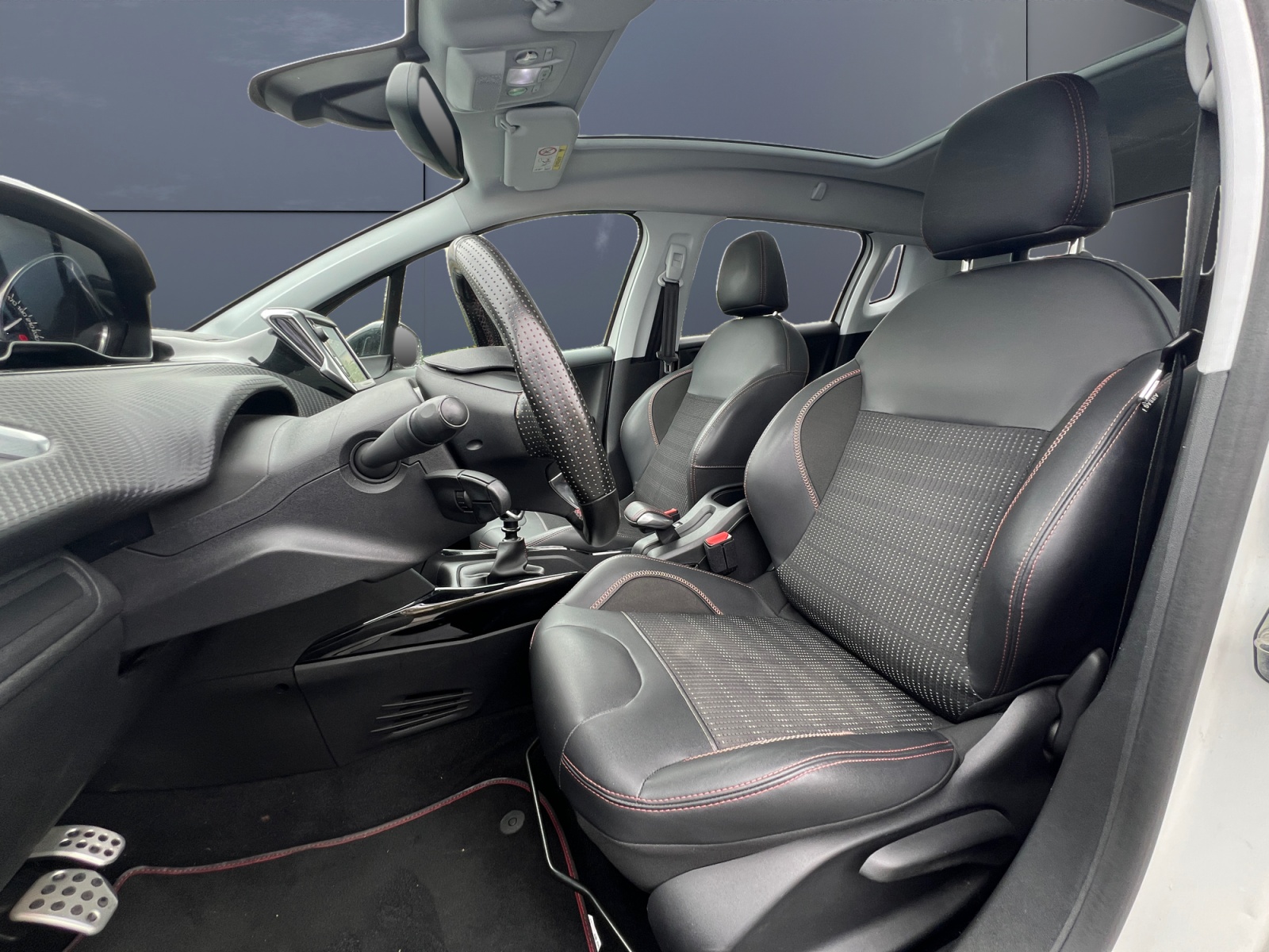 Peugeot 2008 9
