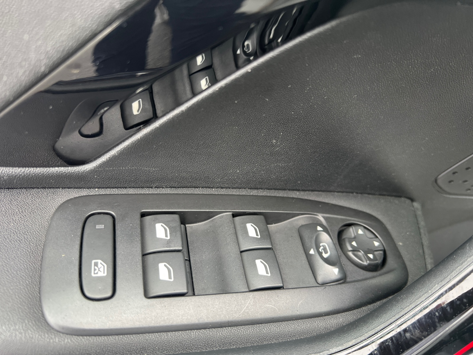 Peugeot 2008 17