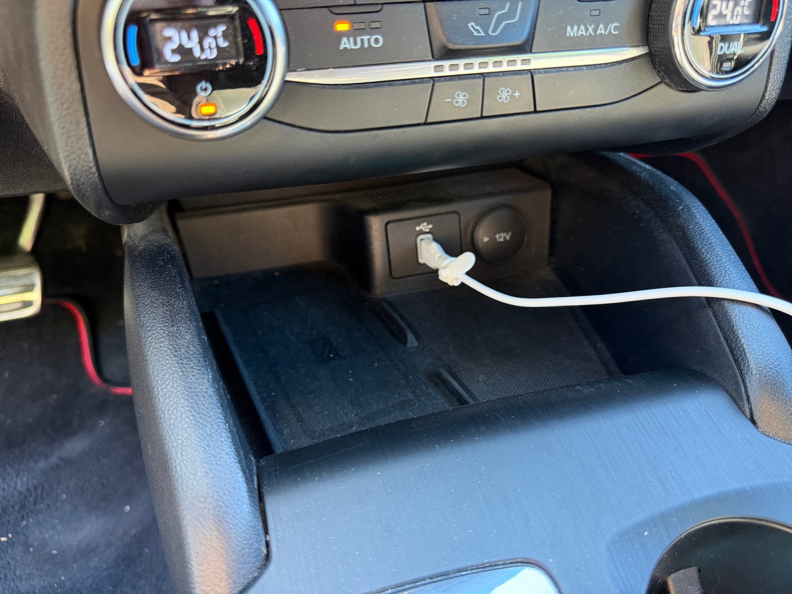 Ford Focus 24