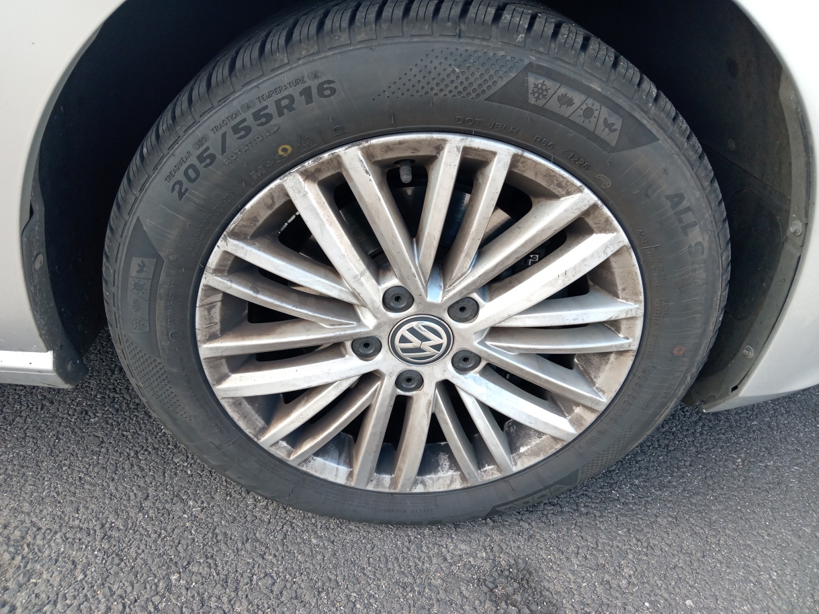Volkswagen Golf 32