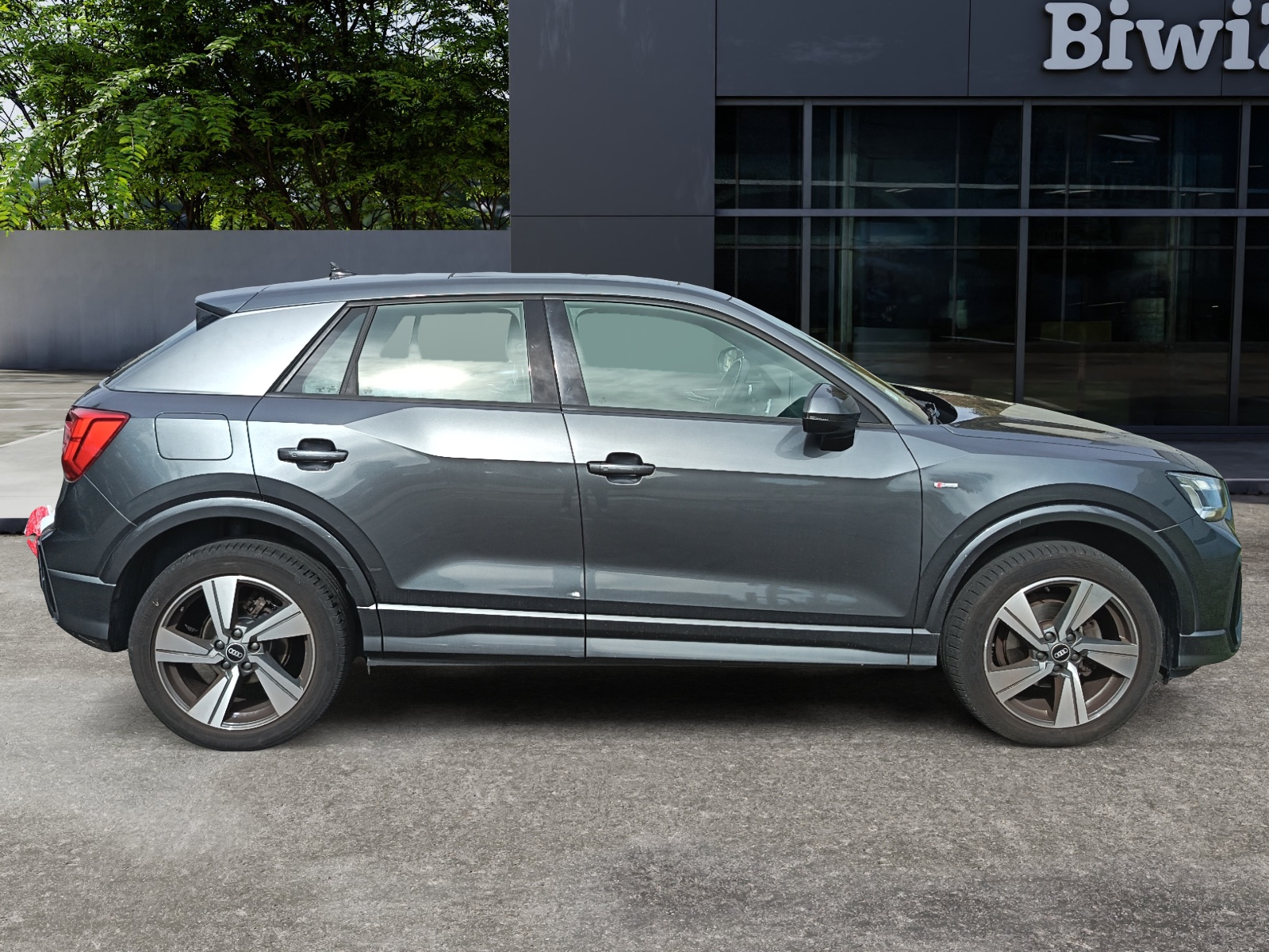 Audi Q2 5