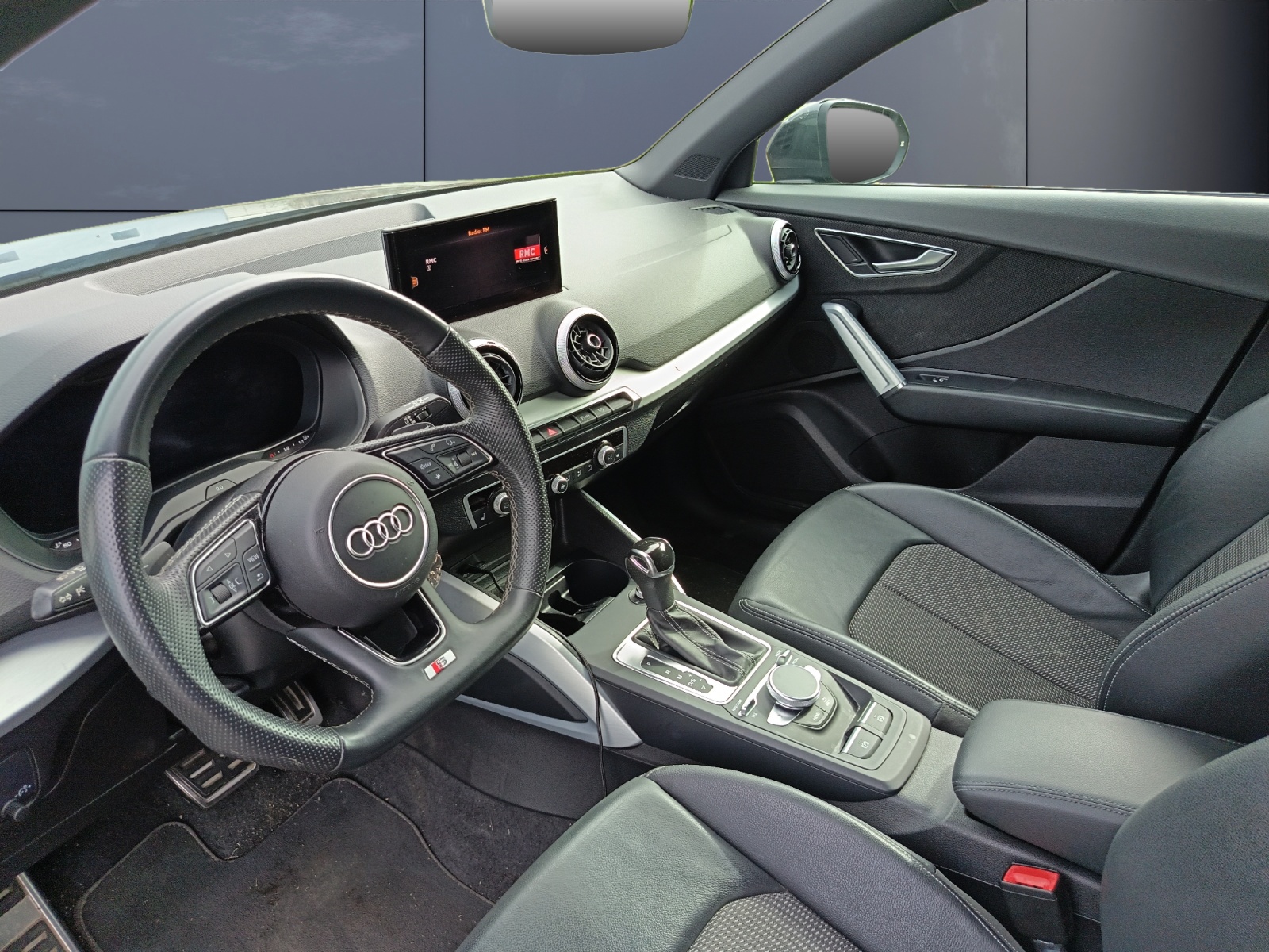 Audi Q2 8