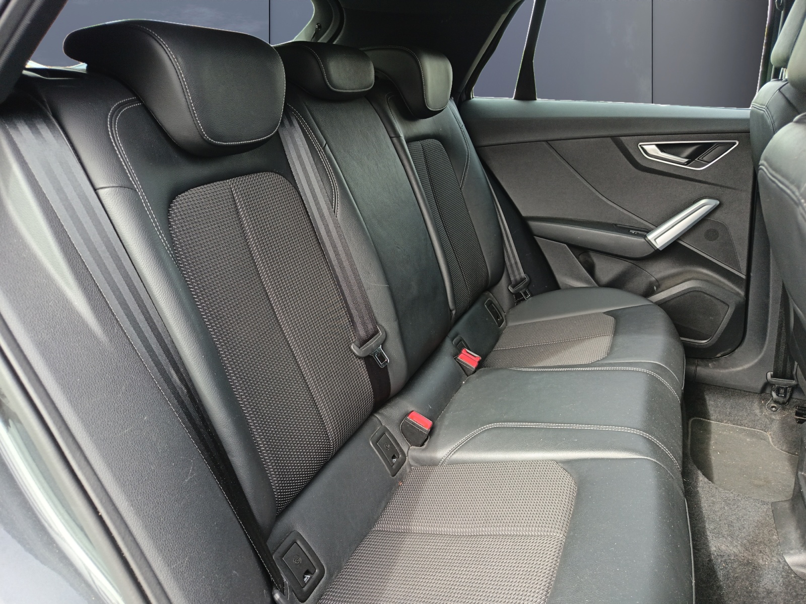 Audi Q2 11
