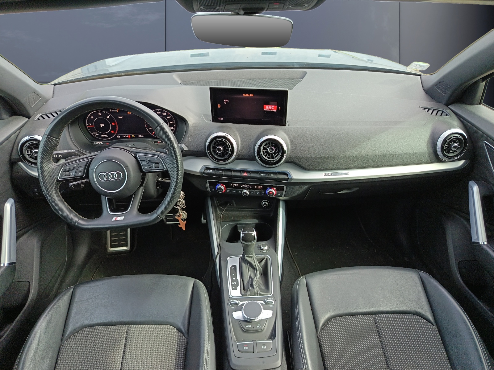 Audi Q2 14