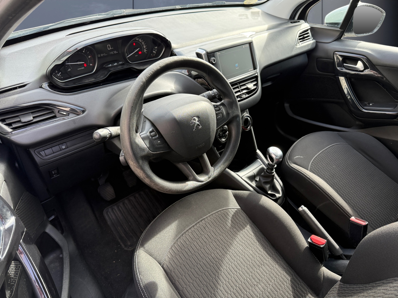 Peugeot 208 8