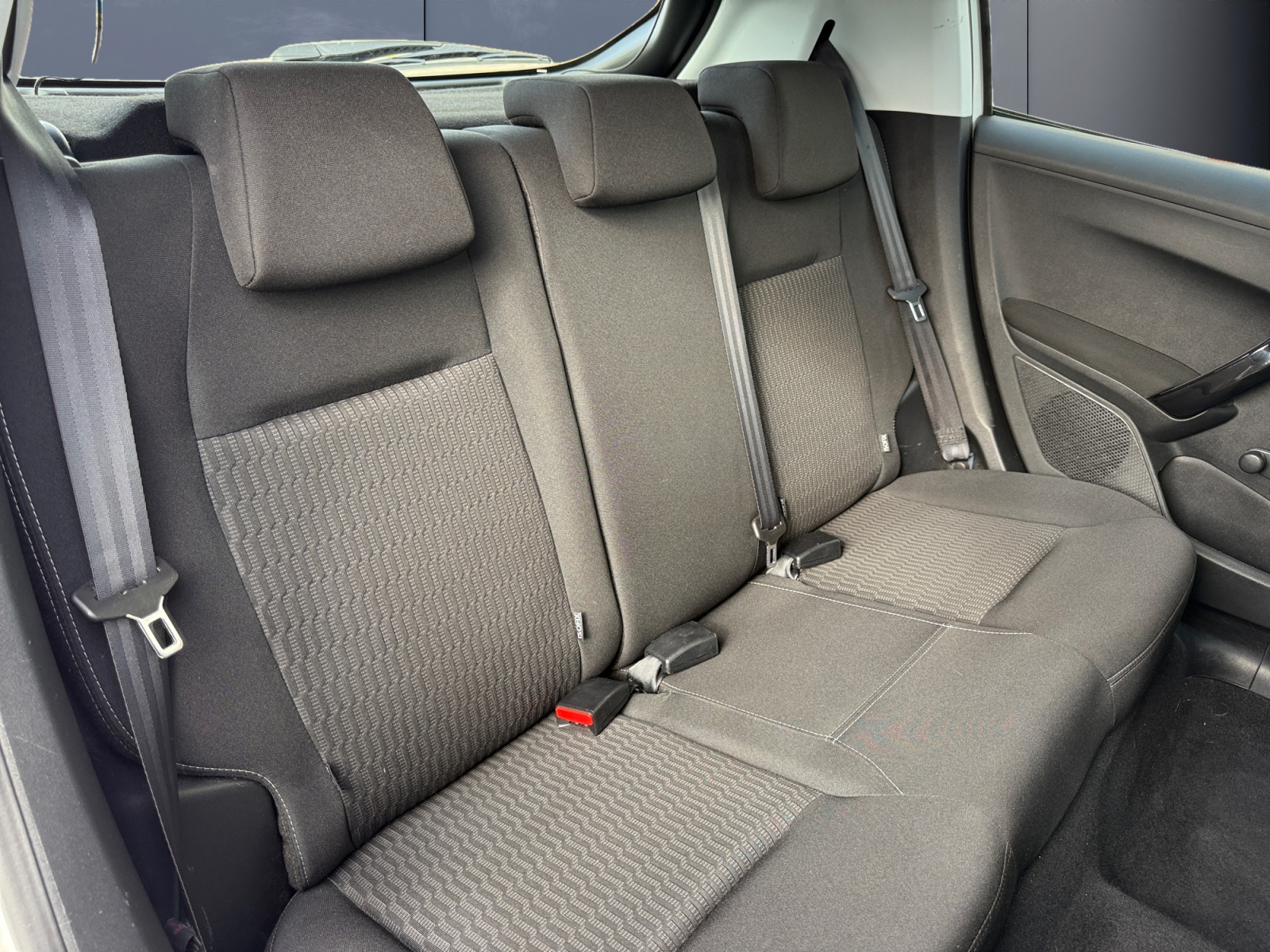 Peugeot 208 11