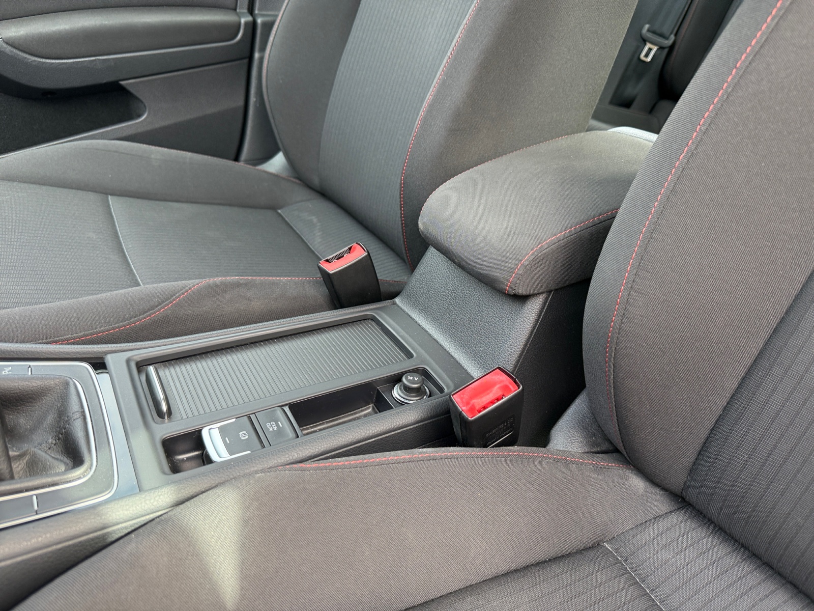 Volkswagen Golf 24