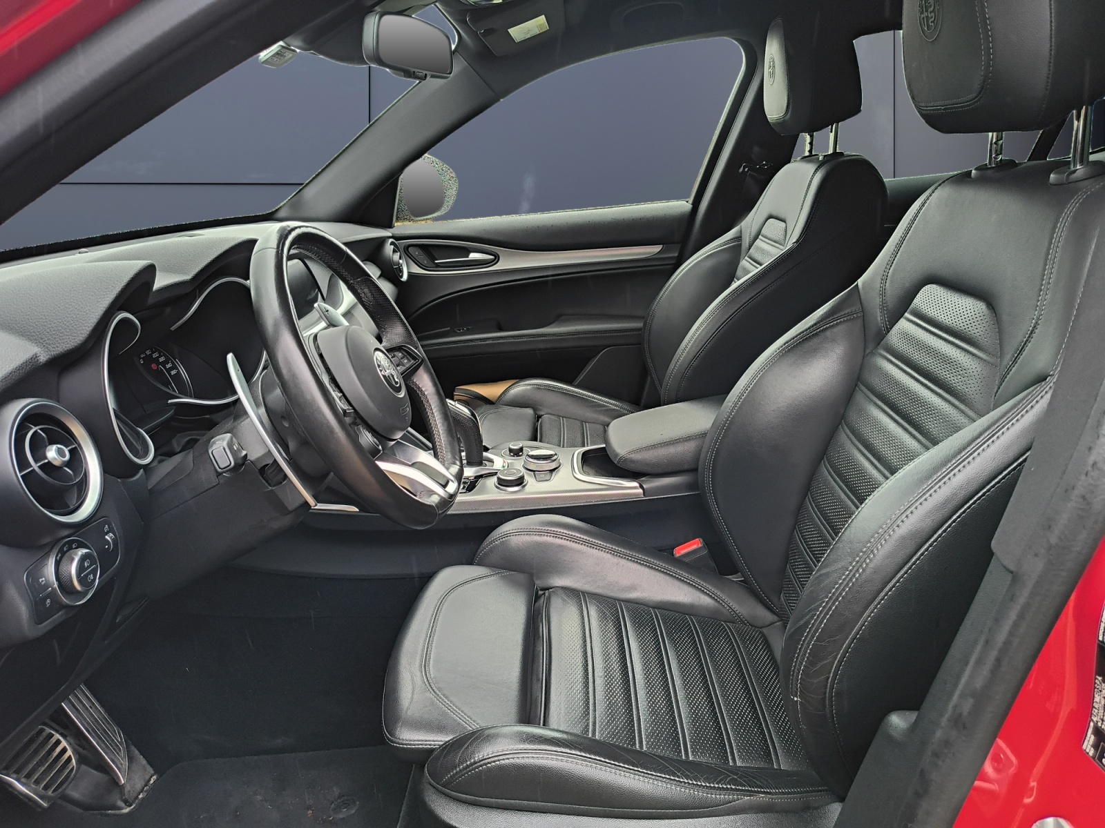 Alfa Romeo Stelvio 9