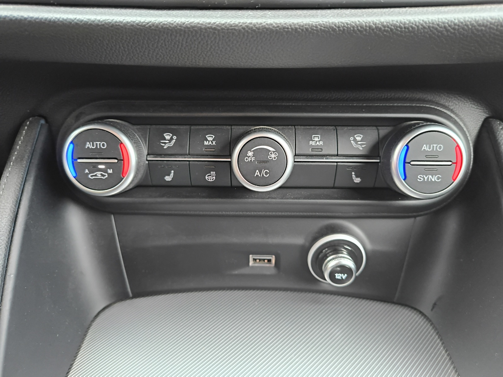 Alfa Romeo Stelvio 22