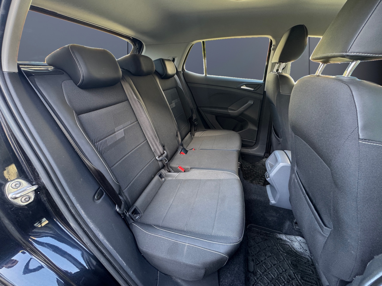 Volkswagen T-Cross 11