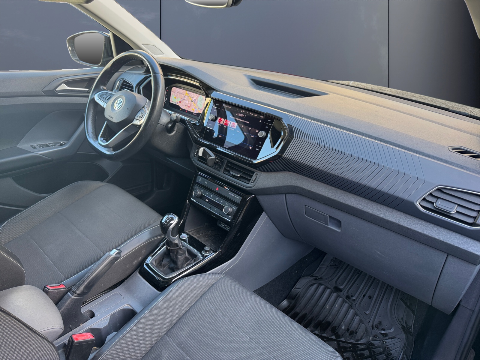 Volkswagen T-Cross 12