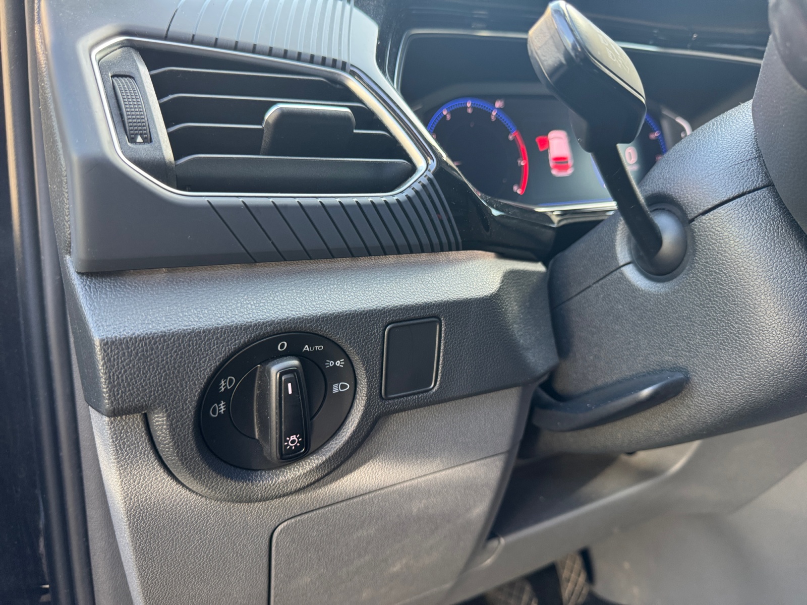 Volkswagen T-Cross 20