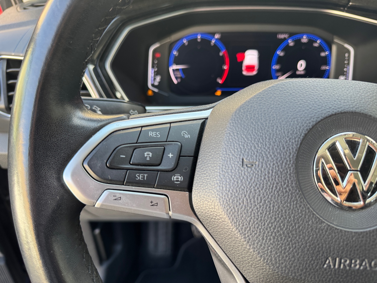 Volkswagen T-Cross 22