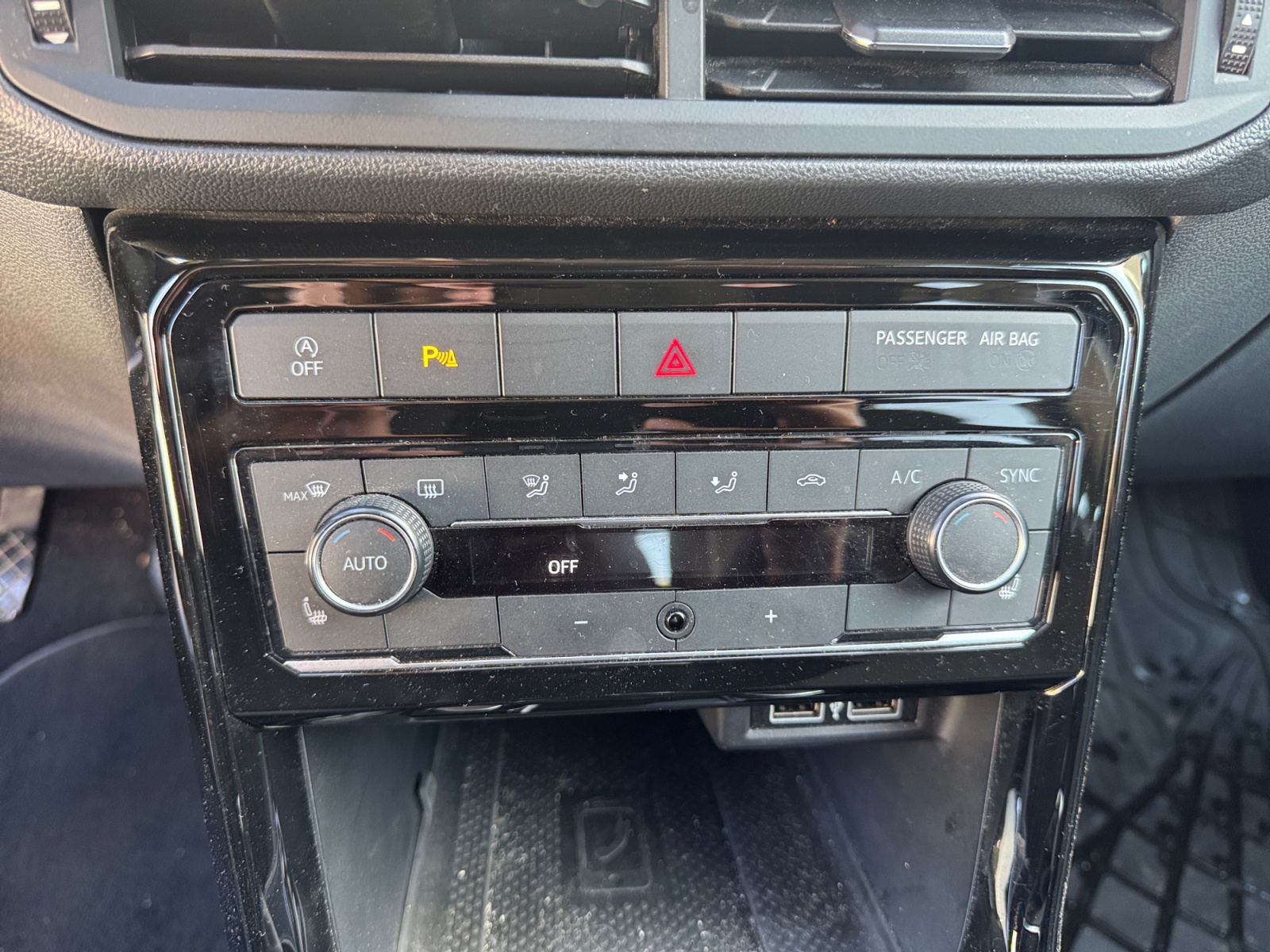 Volkswagen T-Cross 30