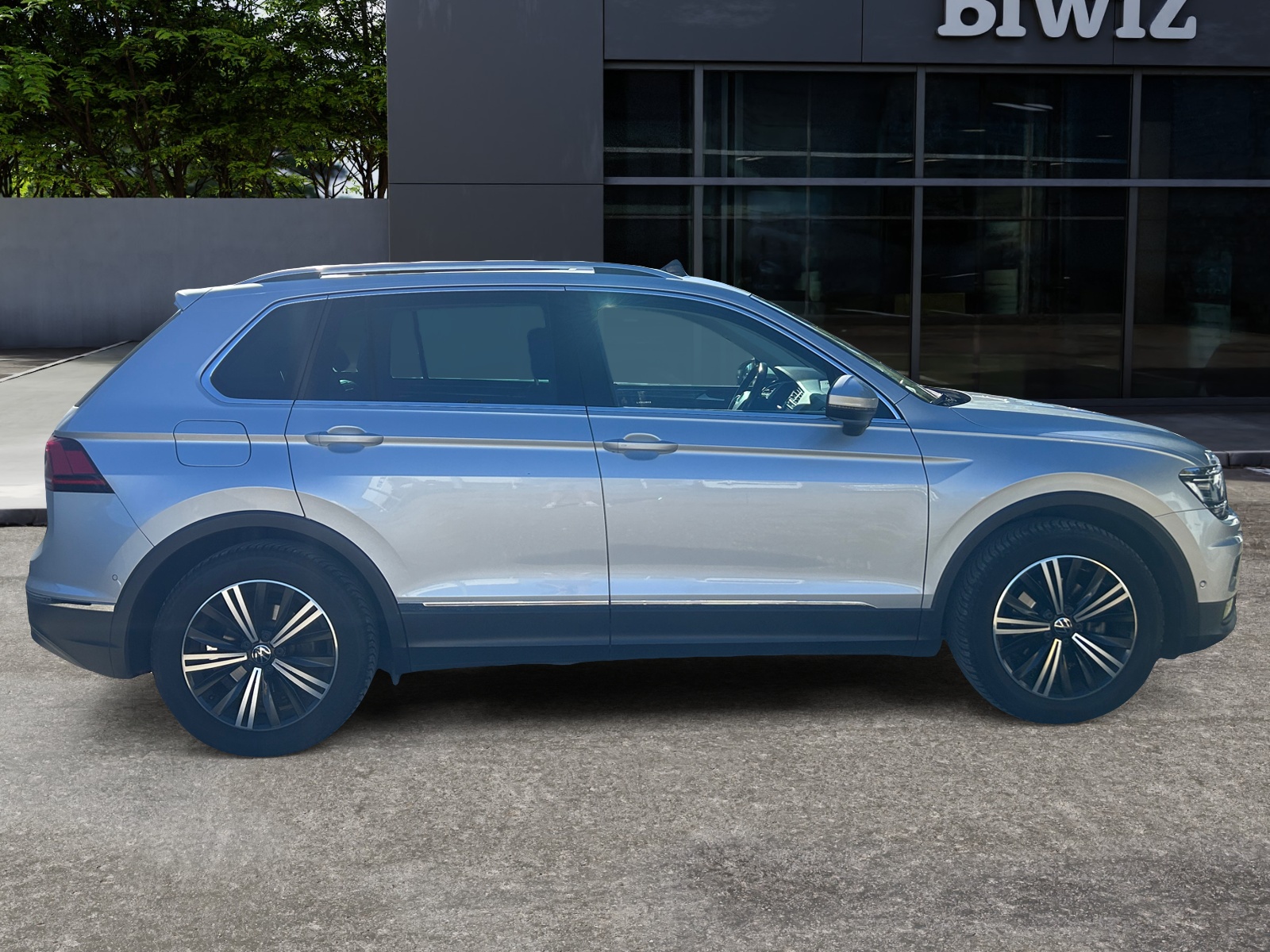Volkswagen Tiguan 5
