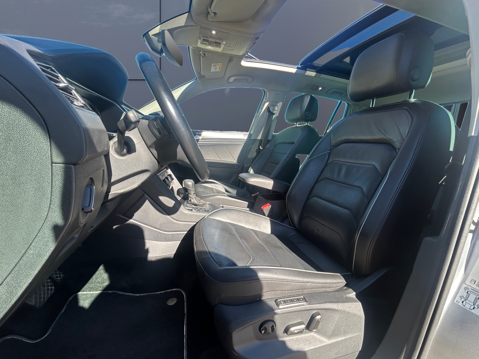 Volkswagen Tiguan 9