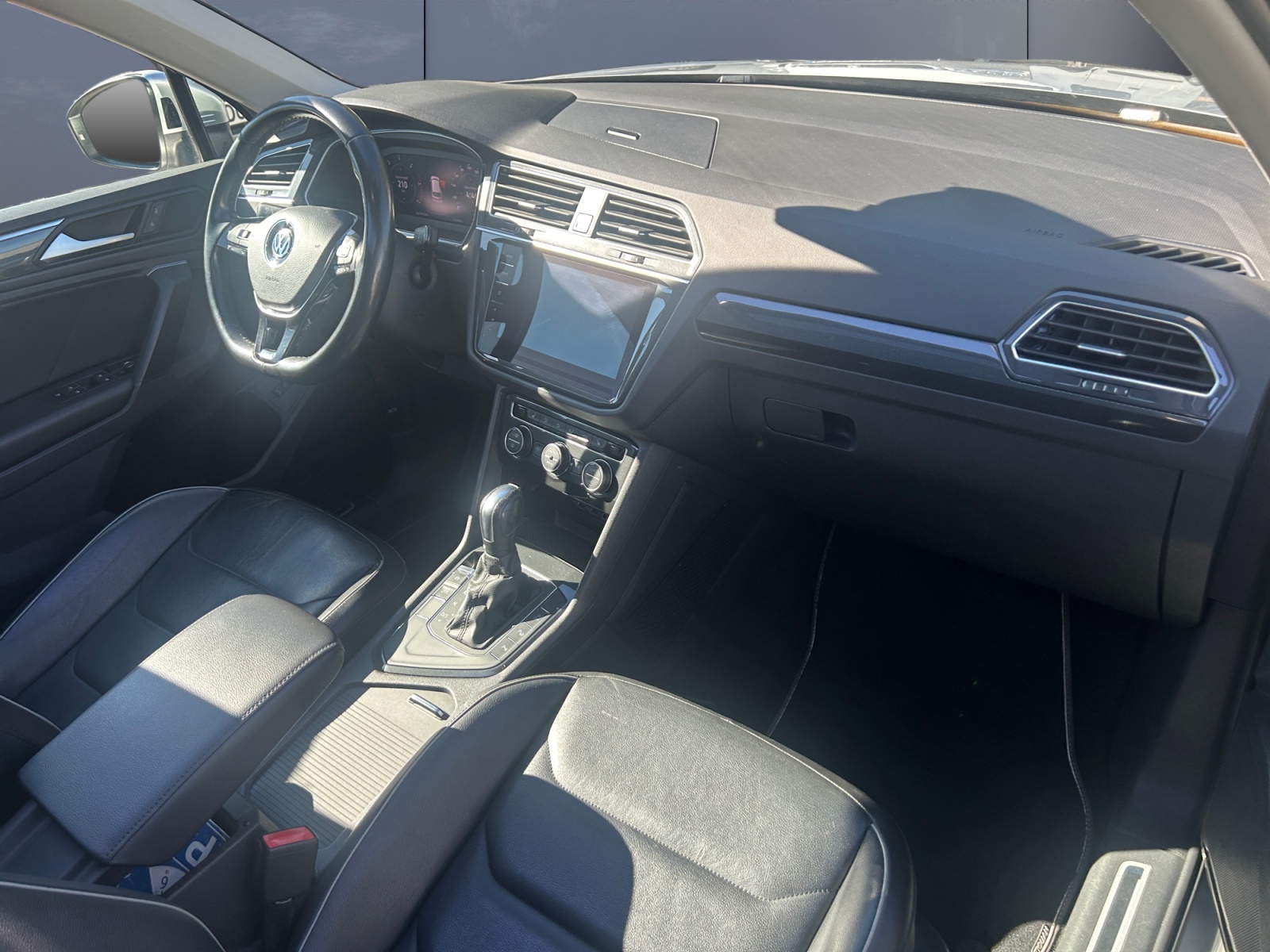 Volkswagen Tiguan 12