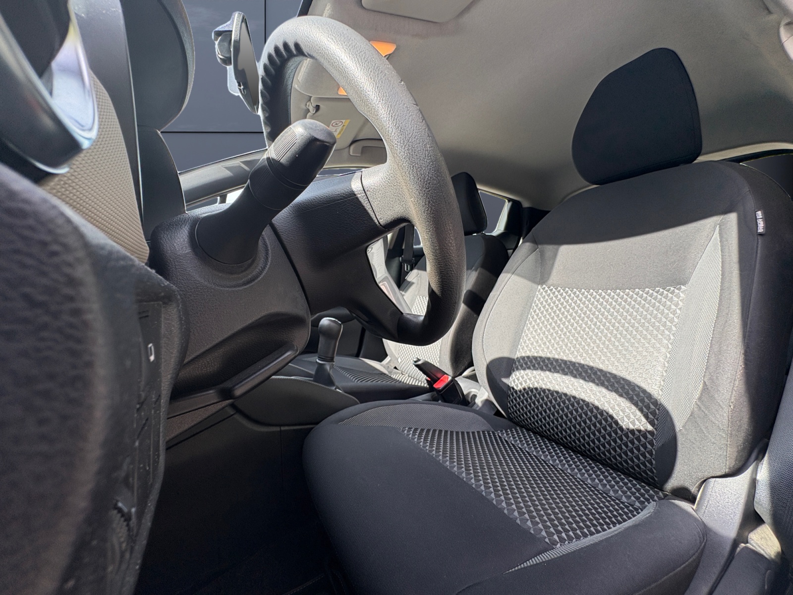 Nissan Micra 9