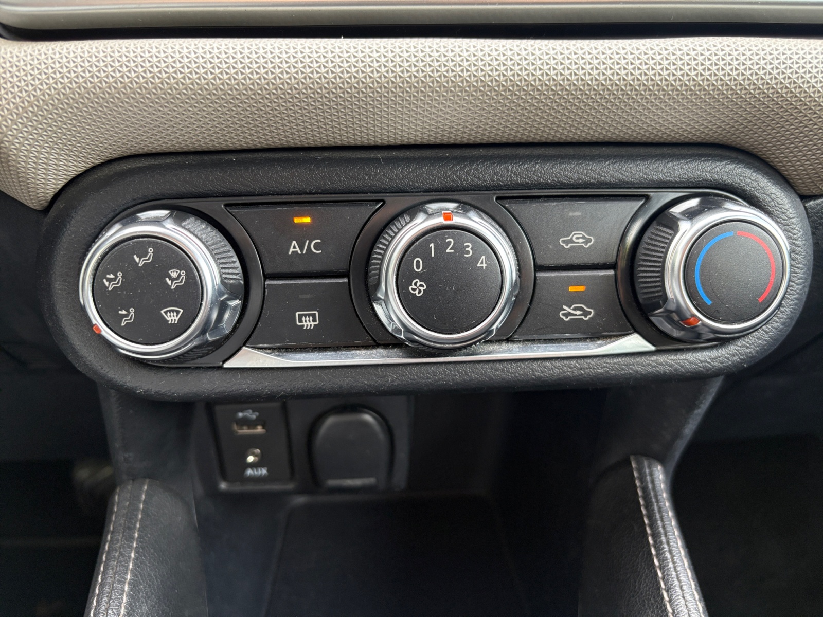 Nissan Micra 22