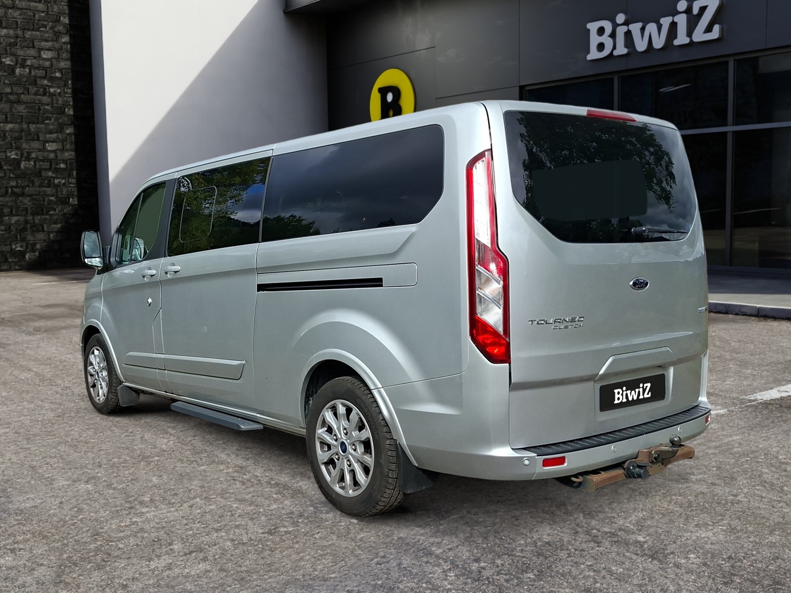 Ford Tourneo Custom 2