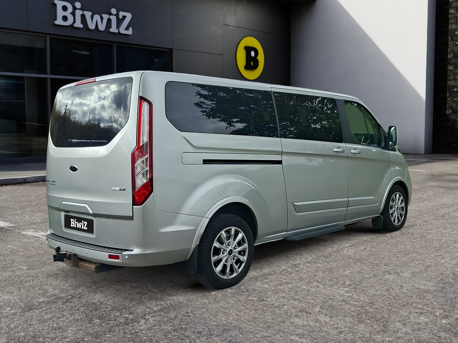 Ford Tourneo Custom 4