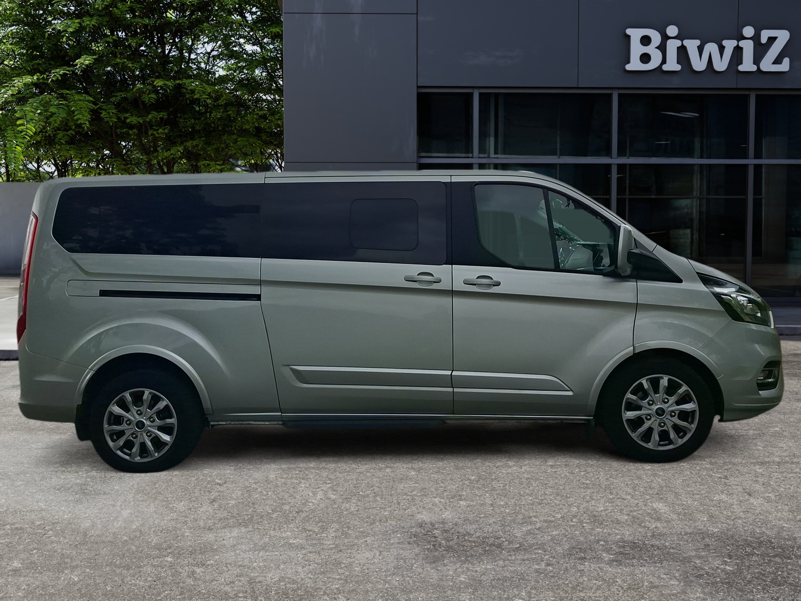 Ford Tourneo Custom 5