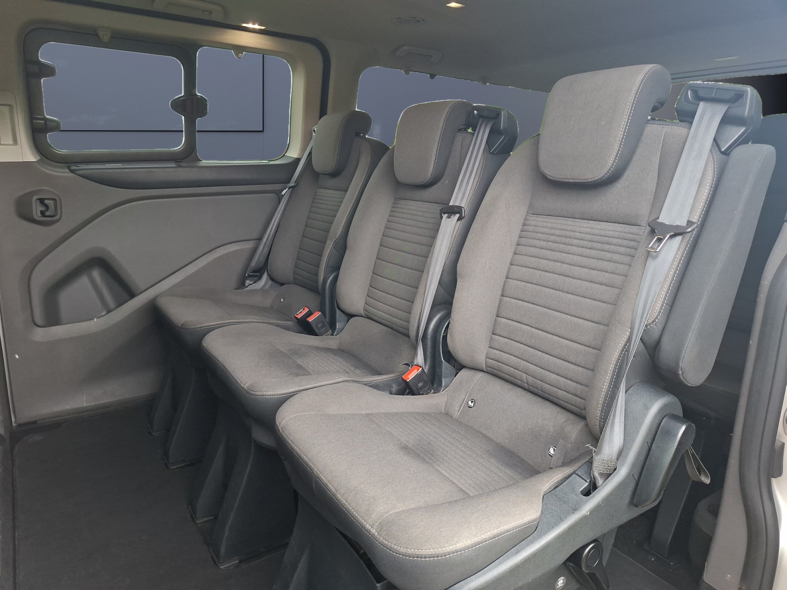 Ford Tourneo Custom 10
