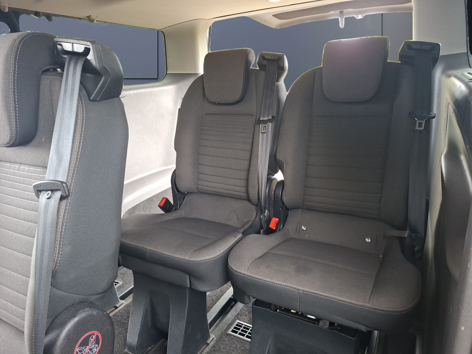 Ford Tourneo Custom 11
