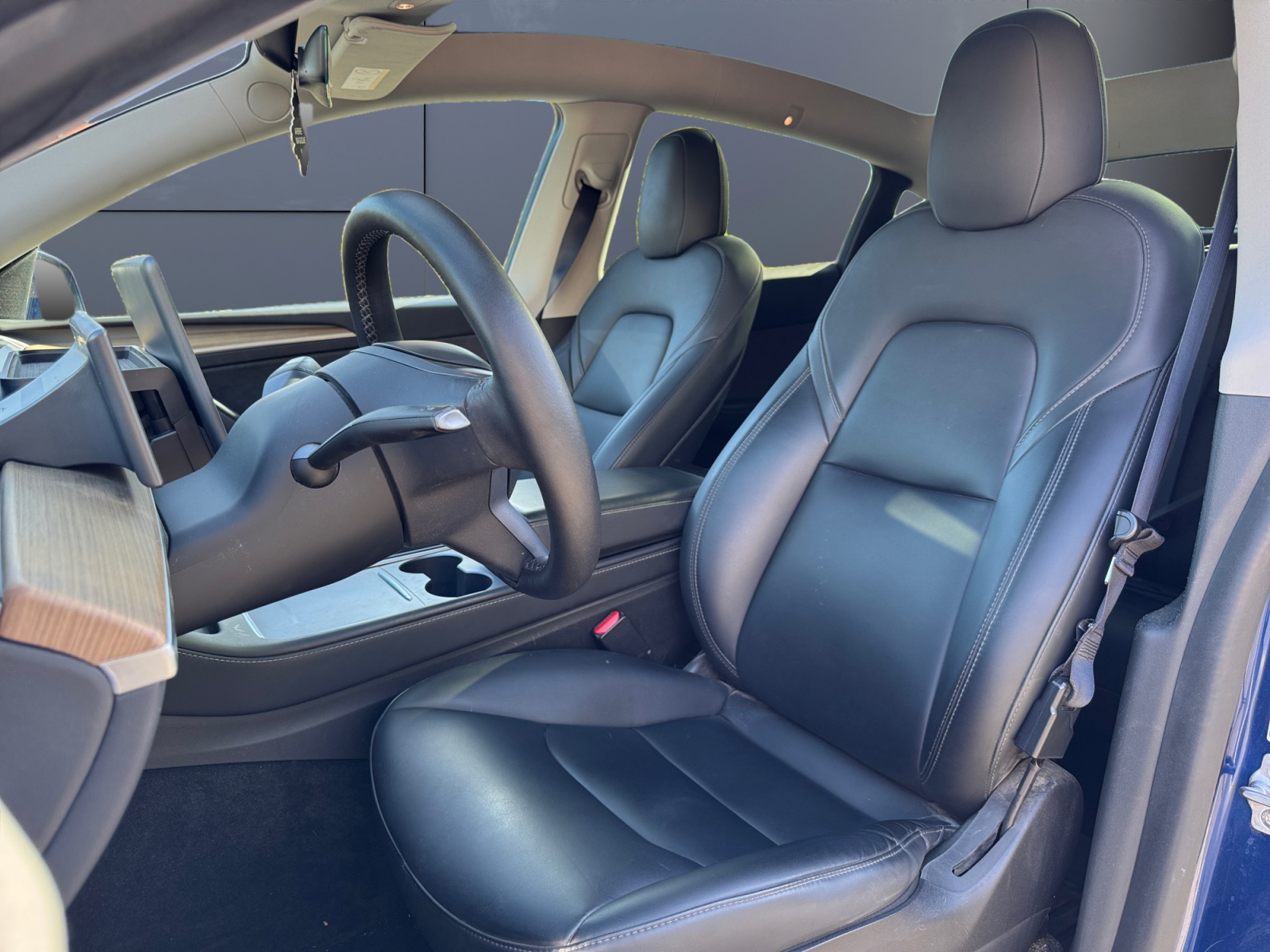 Tesla Model-Y 9