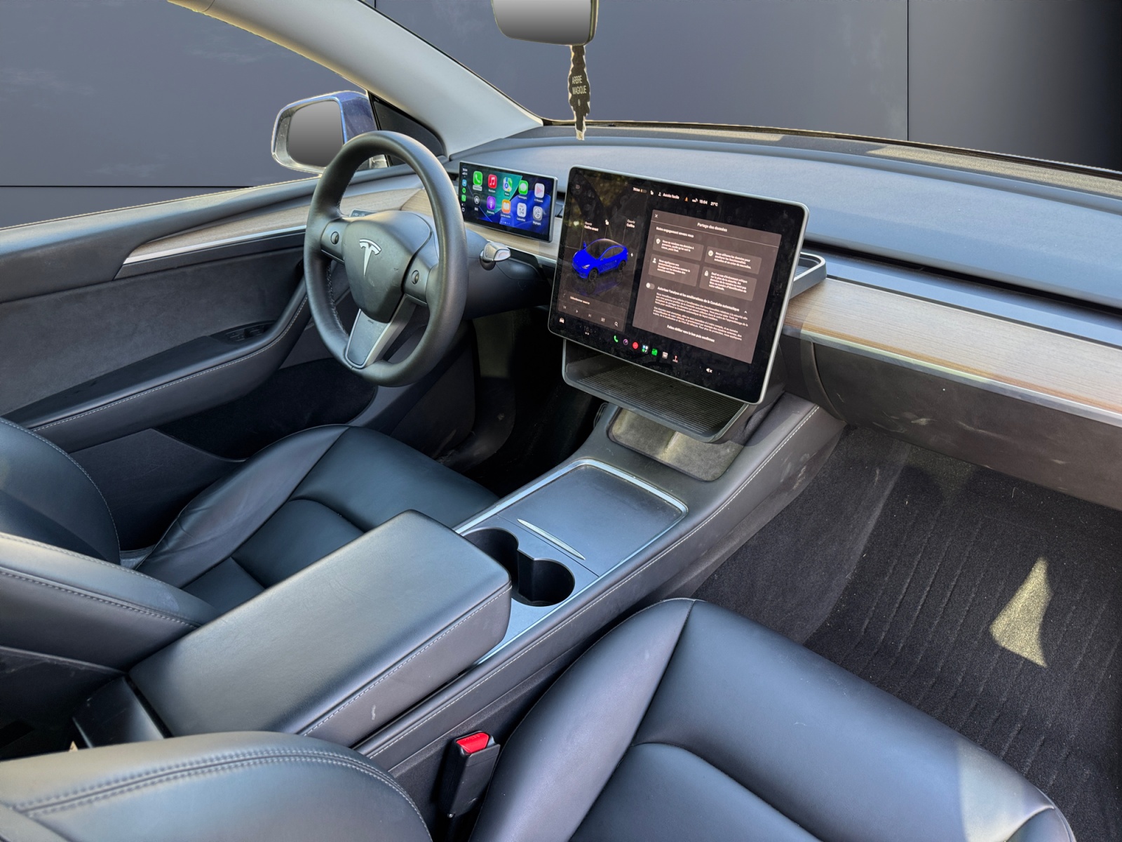 Tesla Model-Y 12