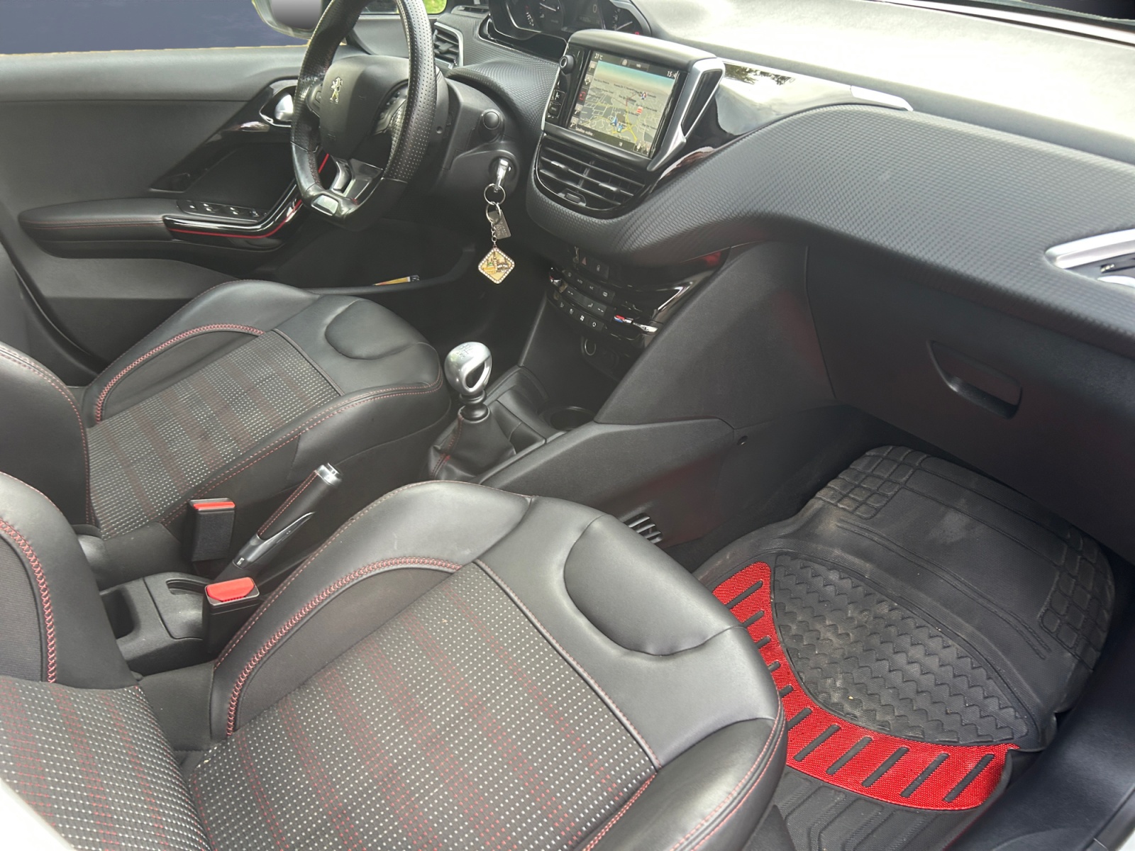 Peugeot 208 12