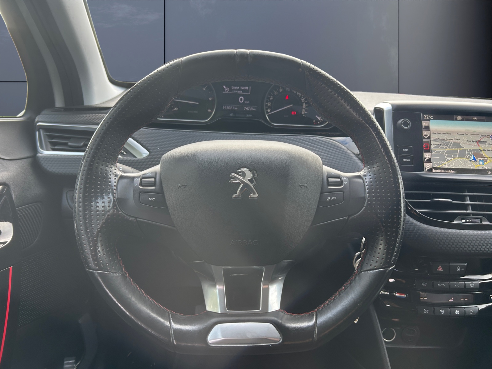 Peugeot 208 15