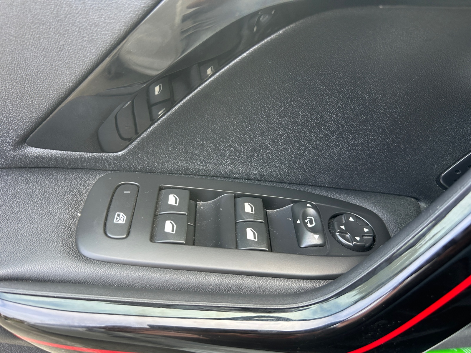 Peugeot 208 17