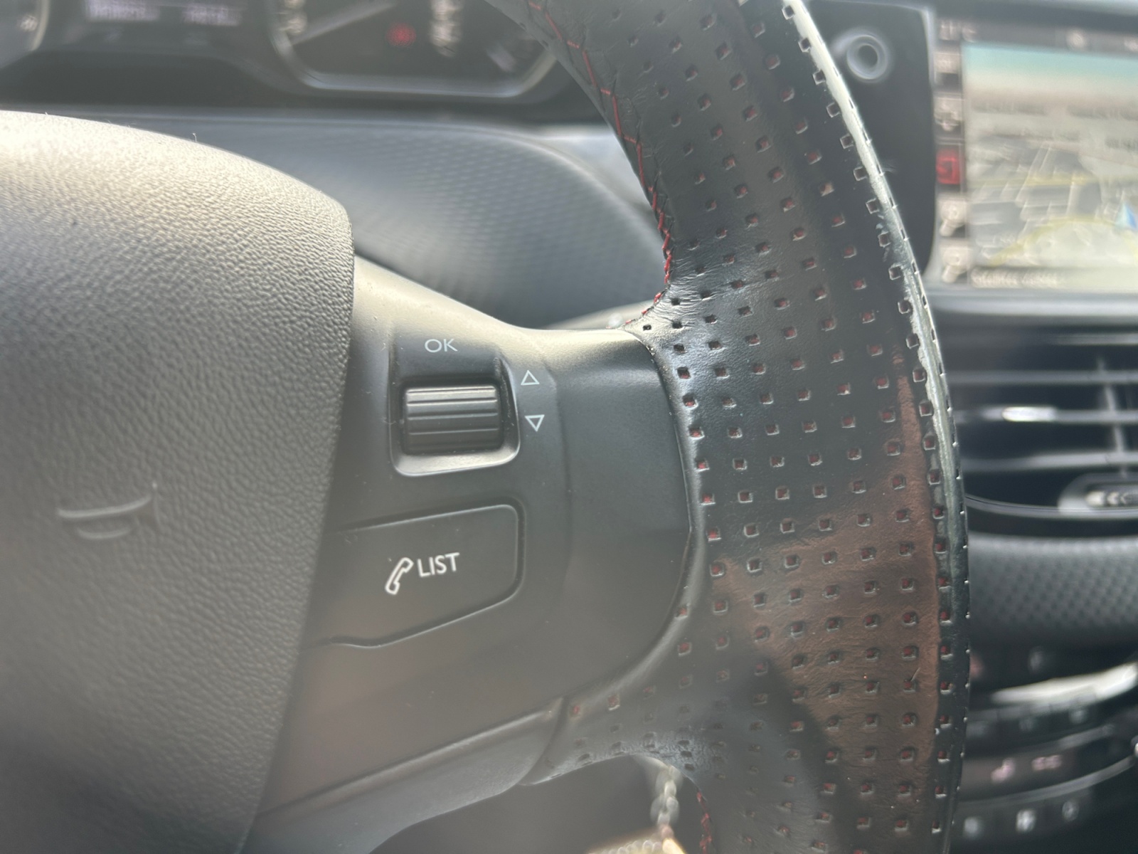 Peugeot 208 19