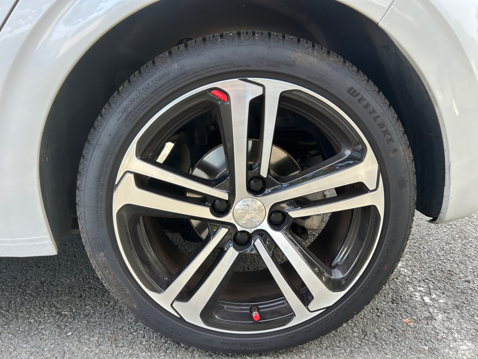 Peugeot 208 26