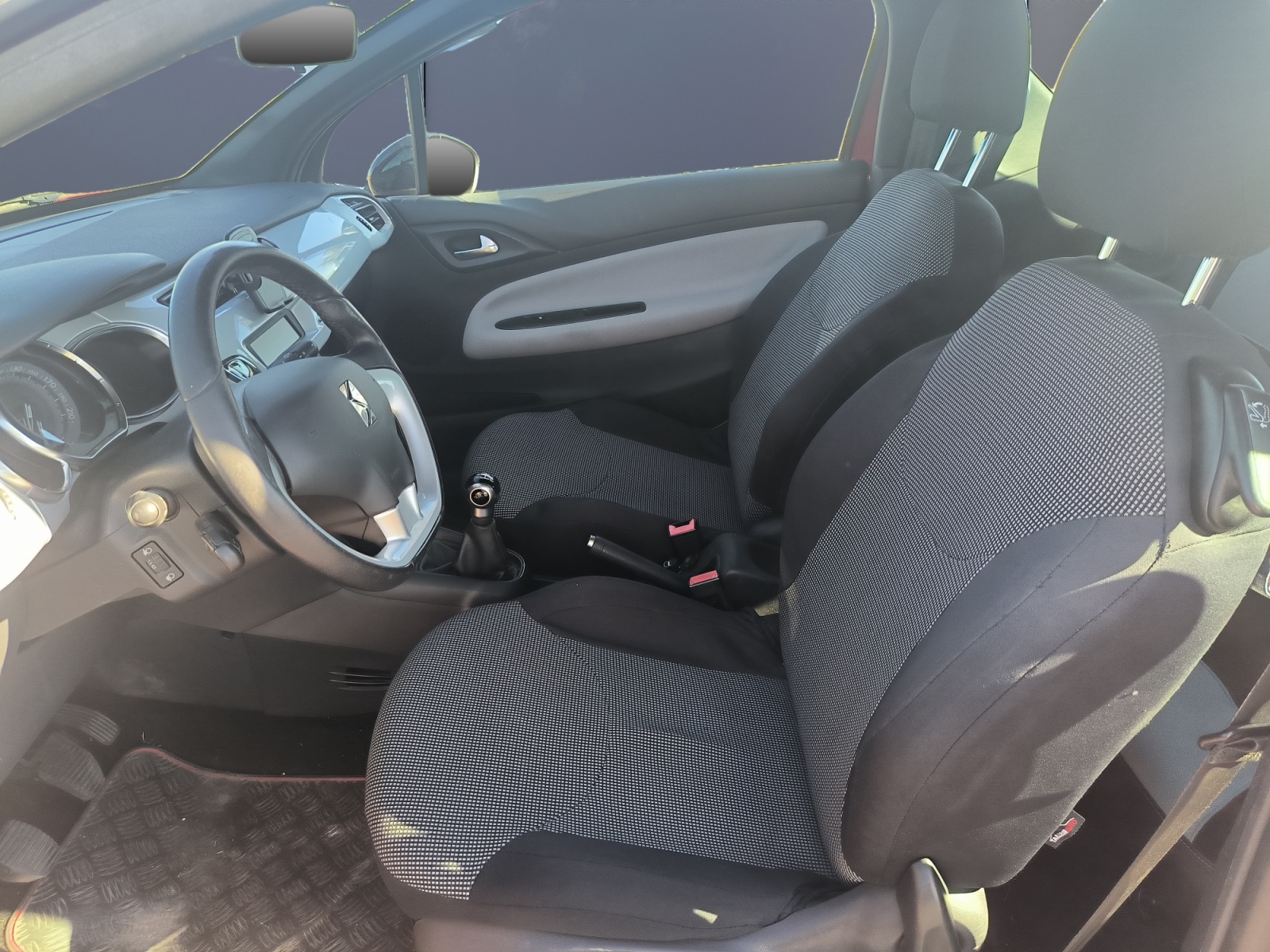 Ds Automobiles Ds3 9