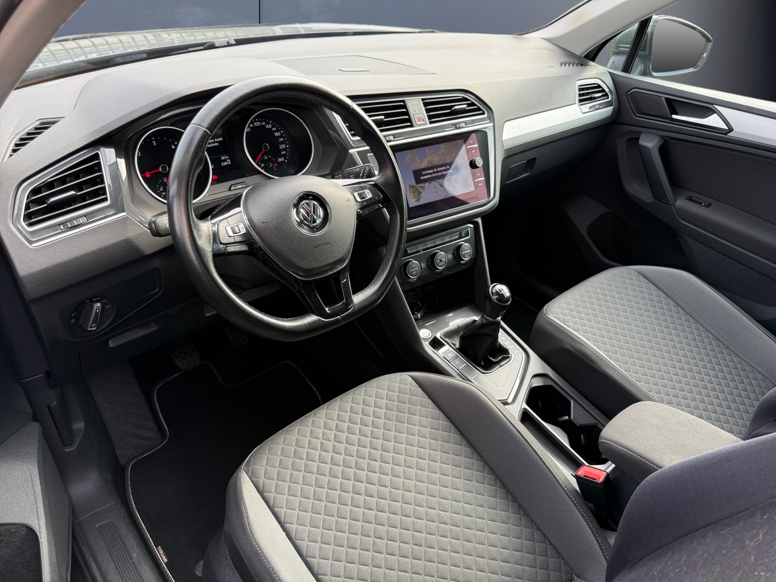 Volkswagen Tiguan 8