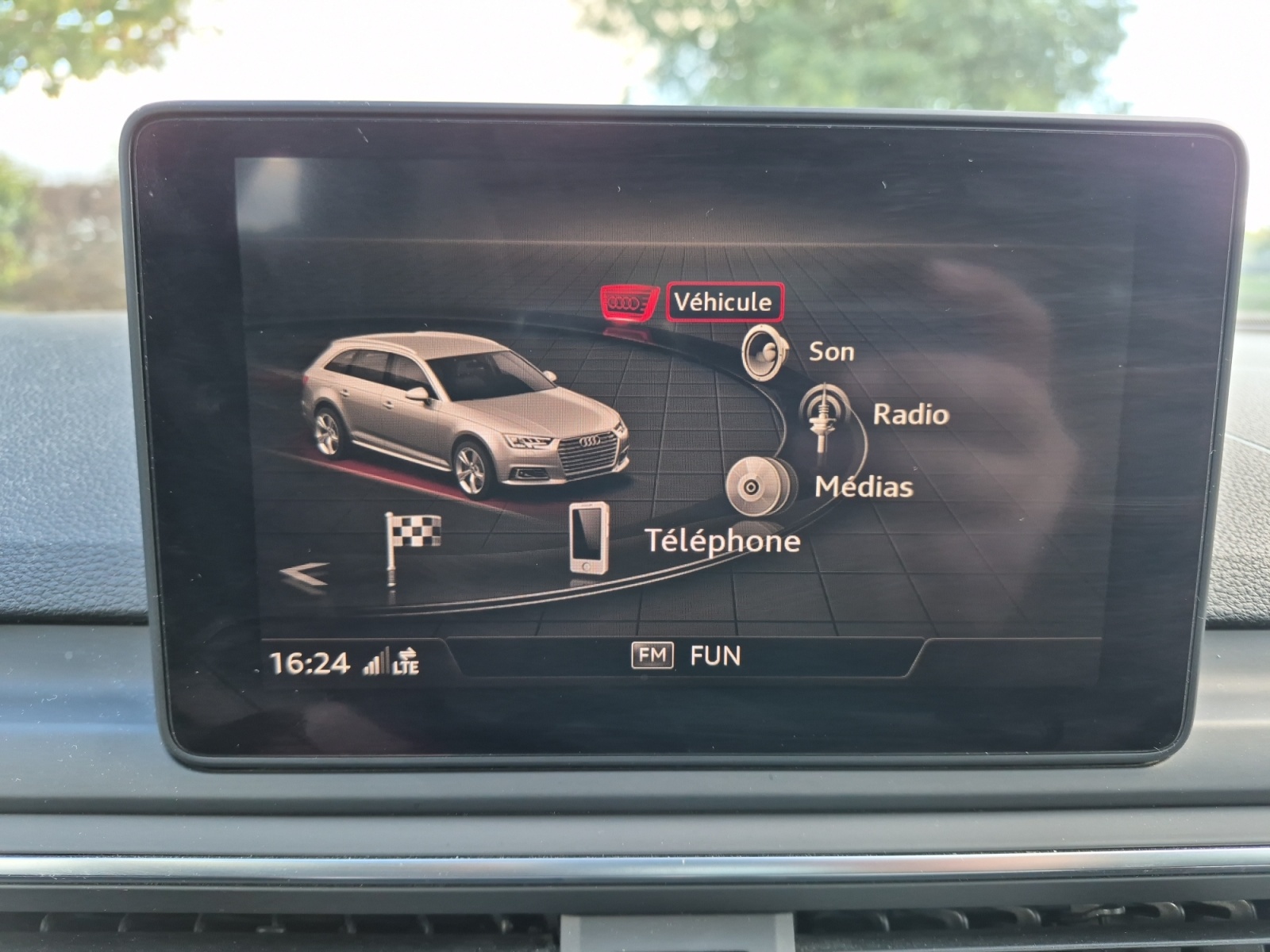 Audi A4 23