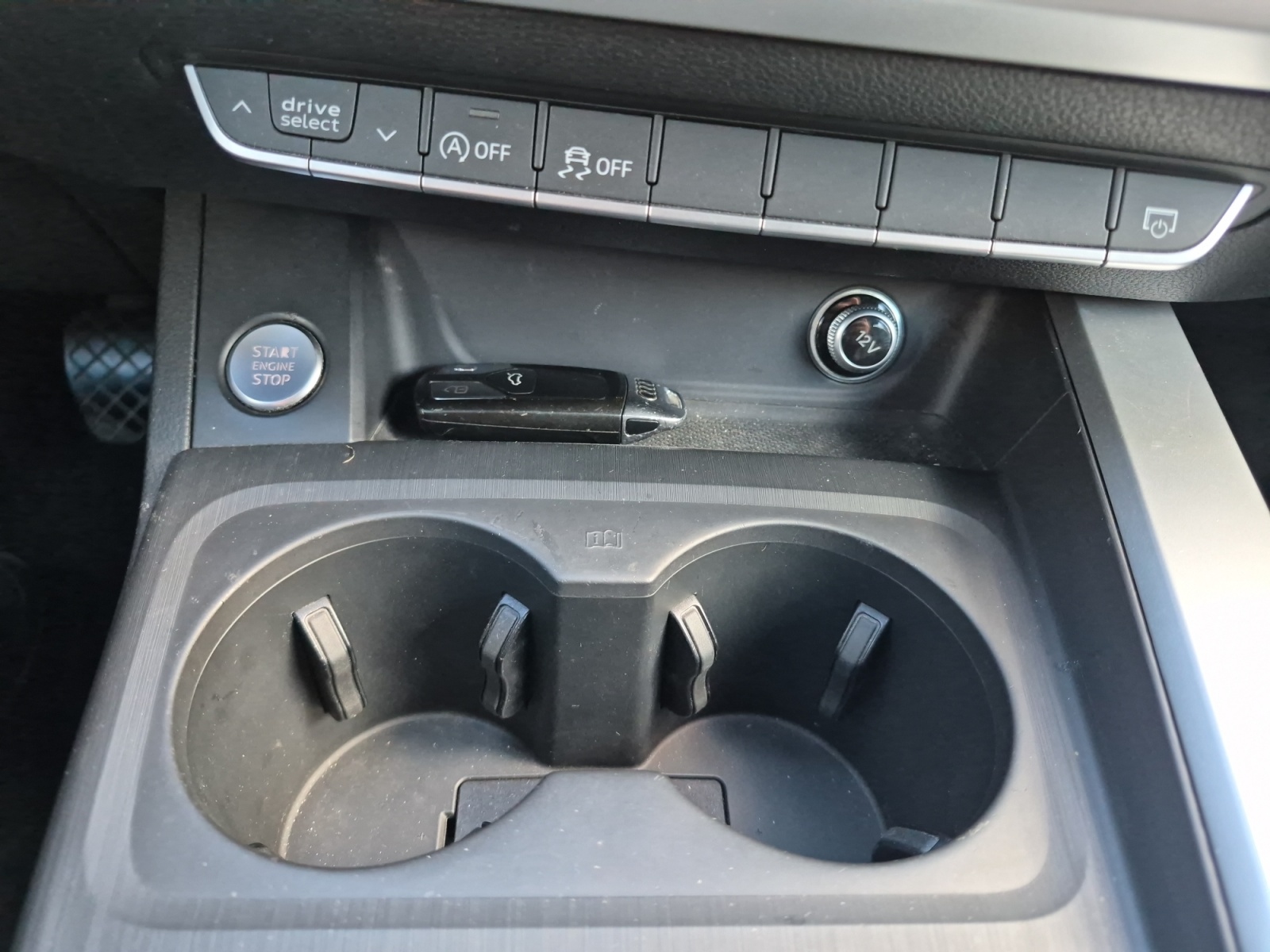 Audi A4 24