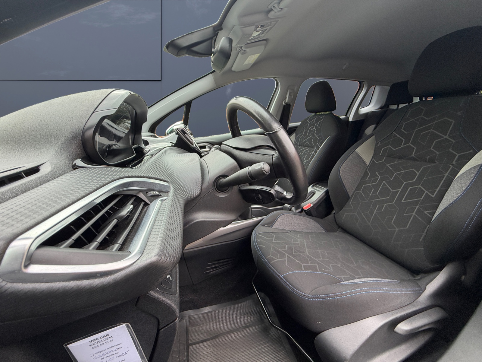 Peugeot 2008 9
