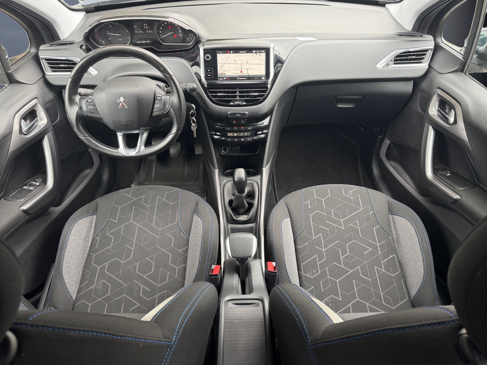 Peugeot 2008 14