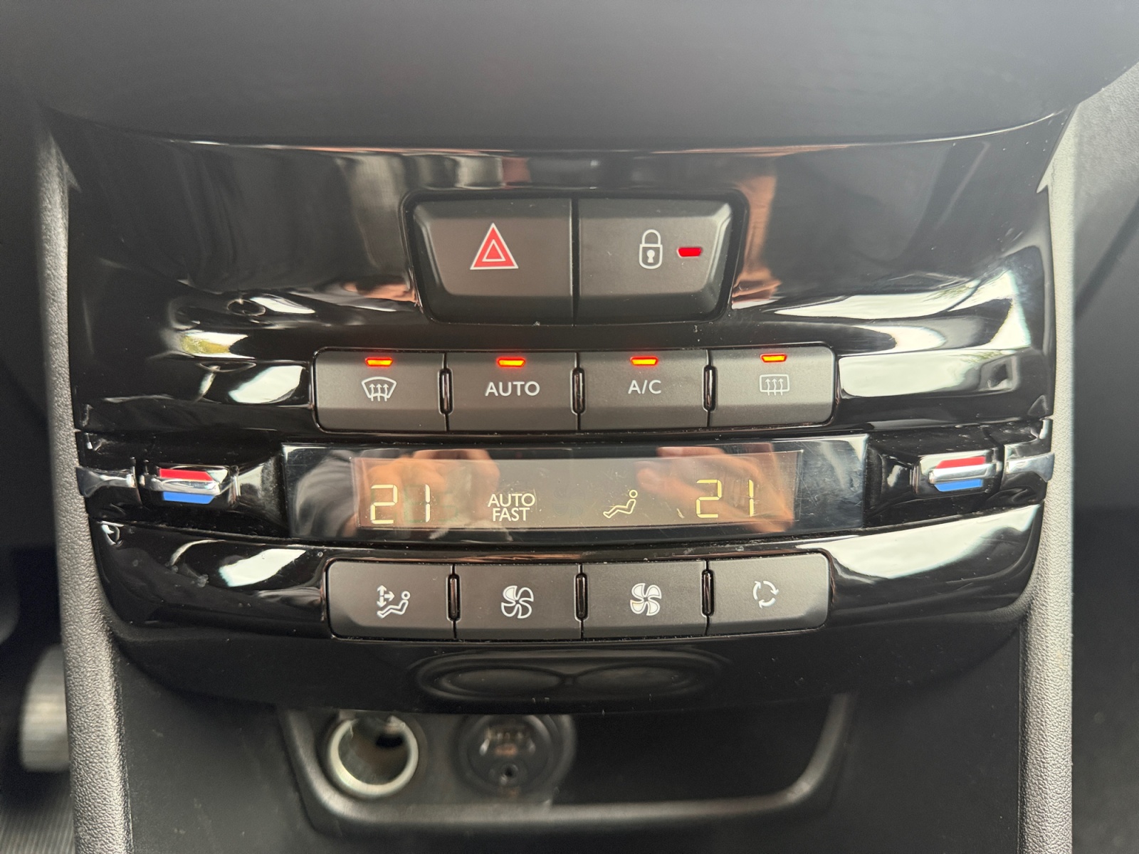 Peugeot 2008 24