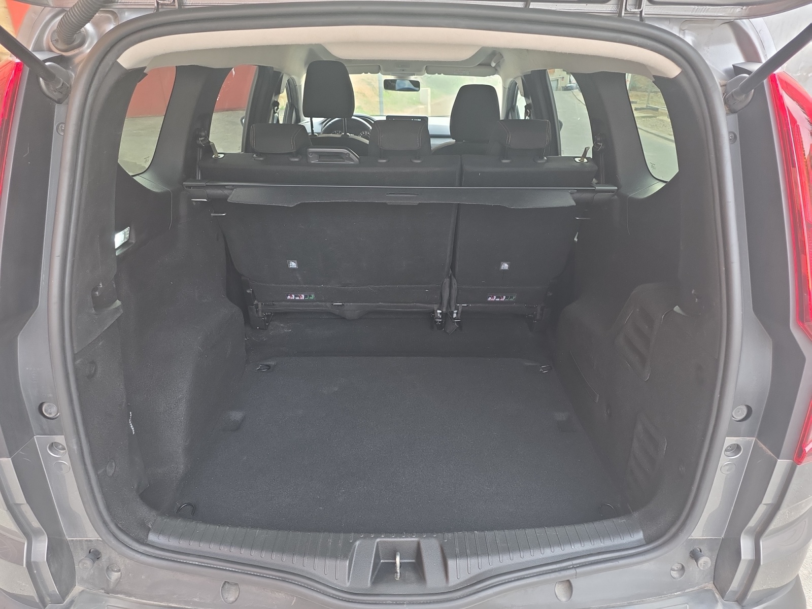Dacia Jogger 17