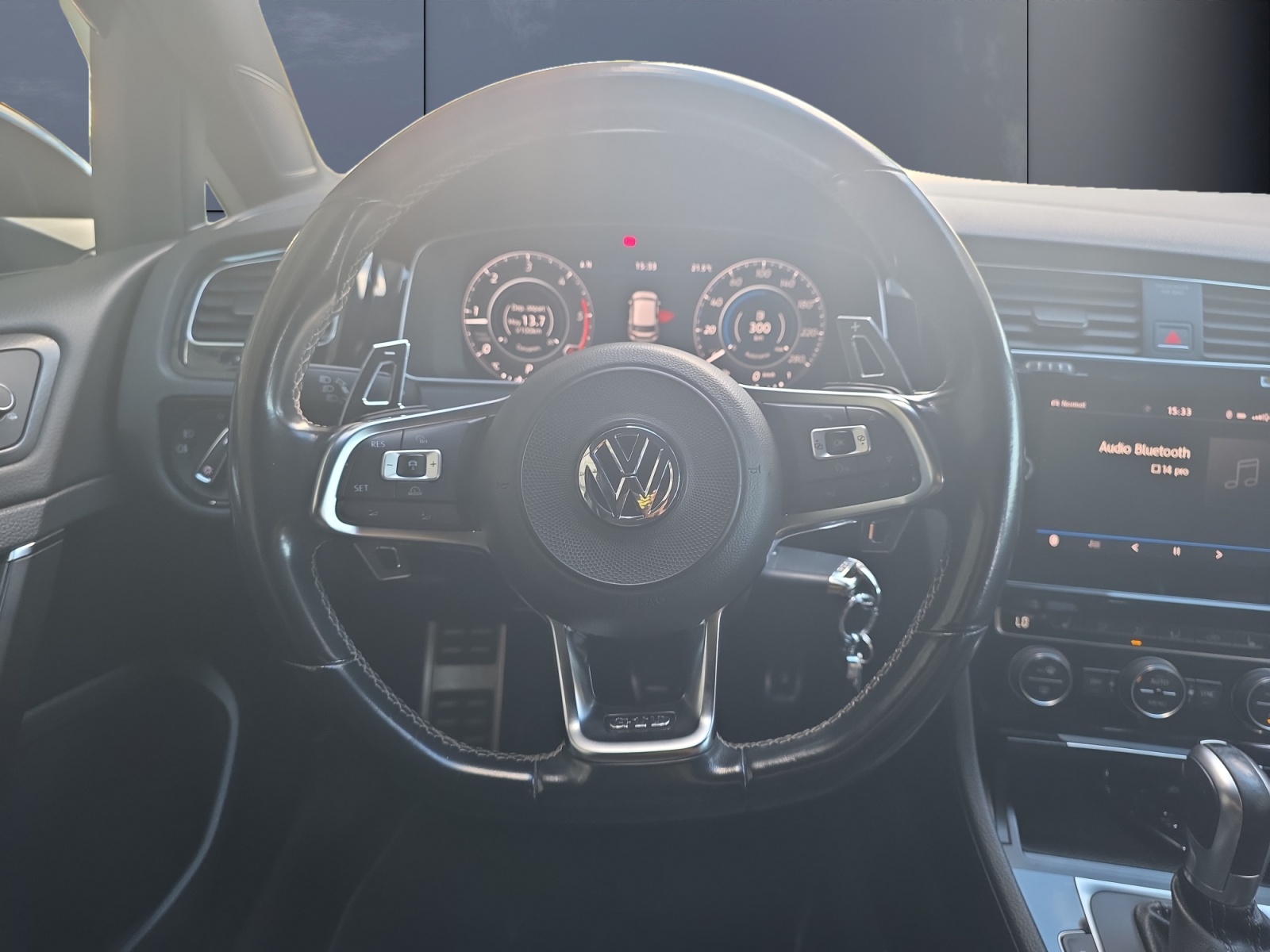 Volkswagen Golf 15