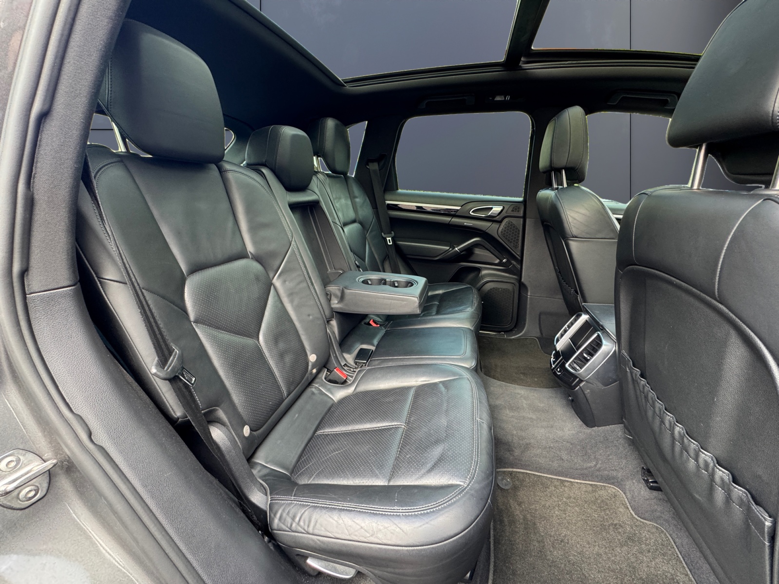 Porsche Cayenne 11