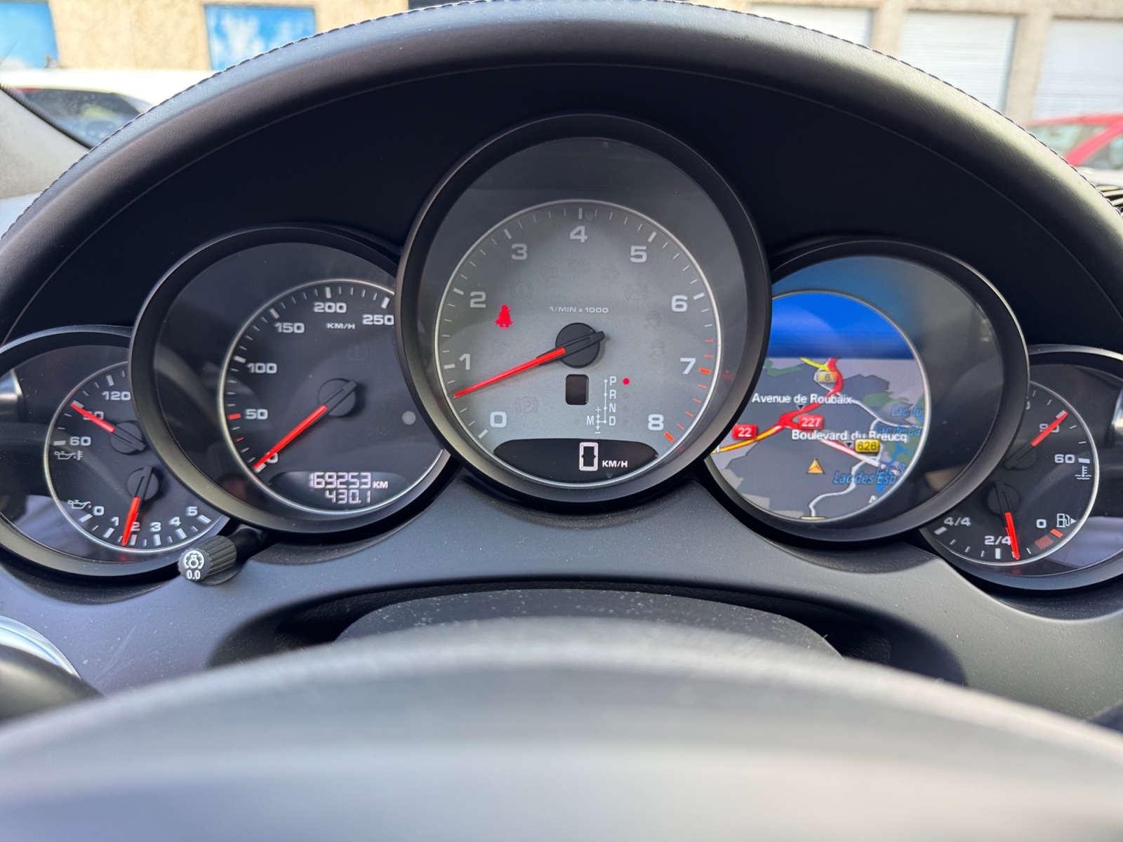 Porsche Cayenne 16