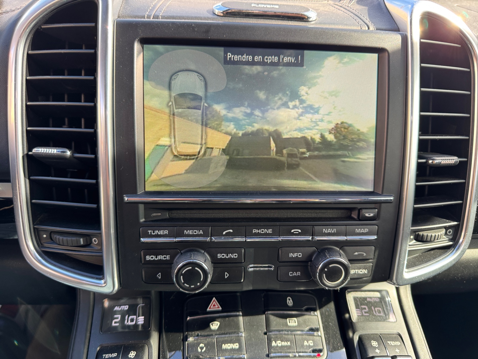 Porsche Cayenne 26
